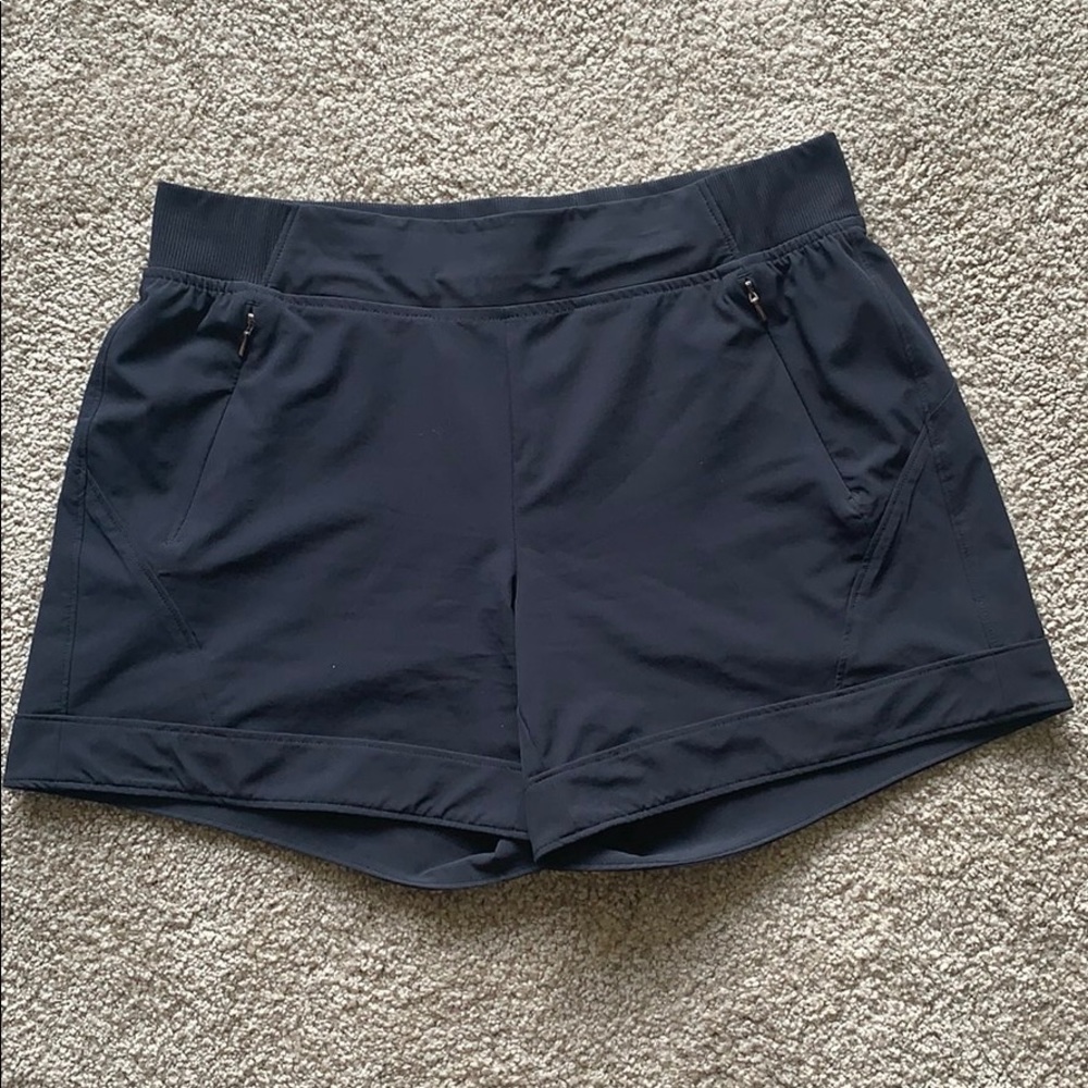 CALIA by Carrie Underwood shorts